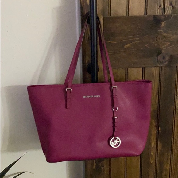 Michael Kors Accessories - Purse great condition authentic